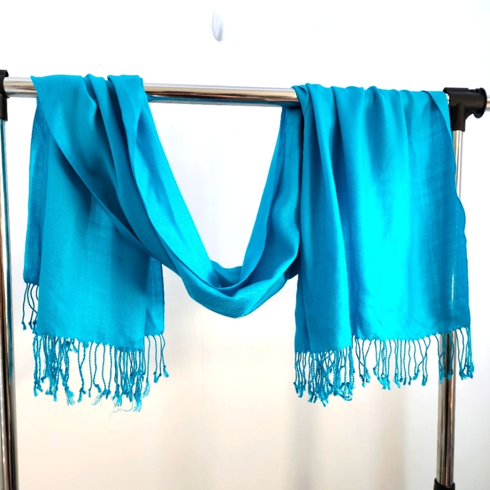 Elegant Blue Women's Scarf